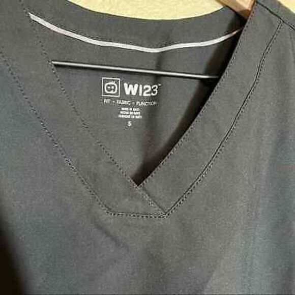 WonderWink 123 black scrub top size small - Picture 2 of 2